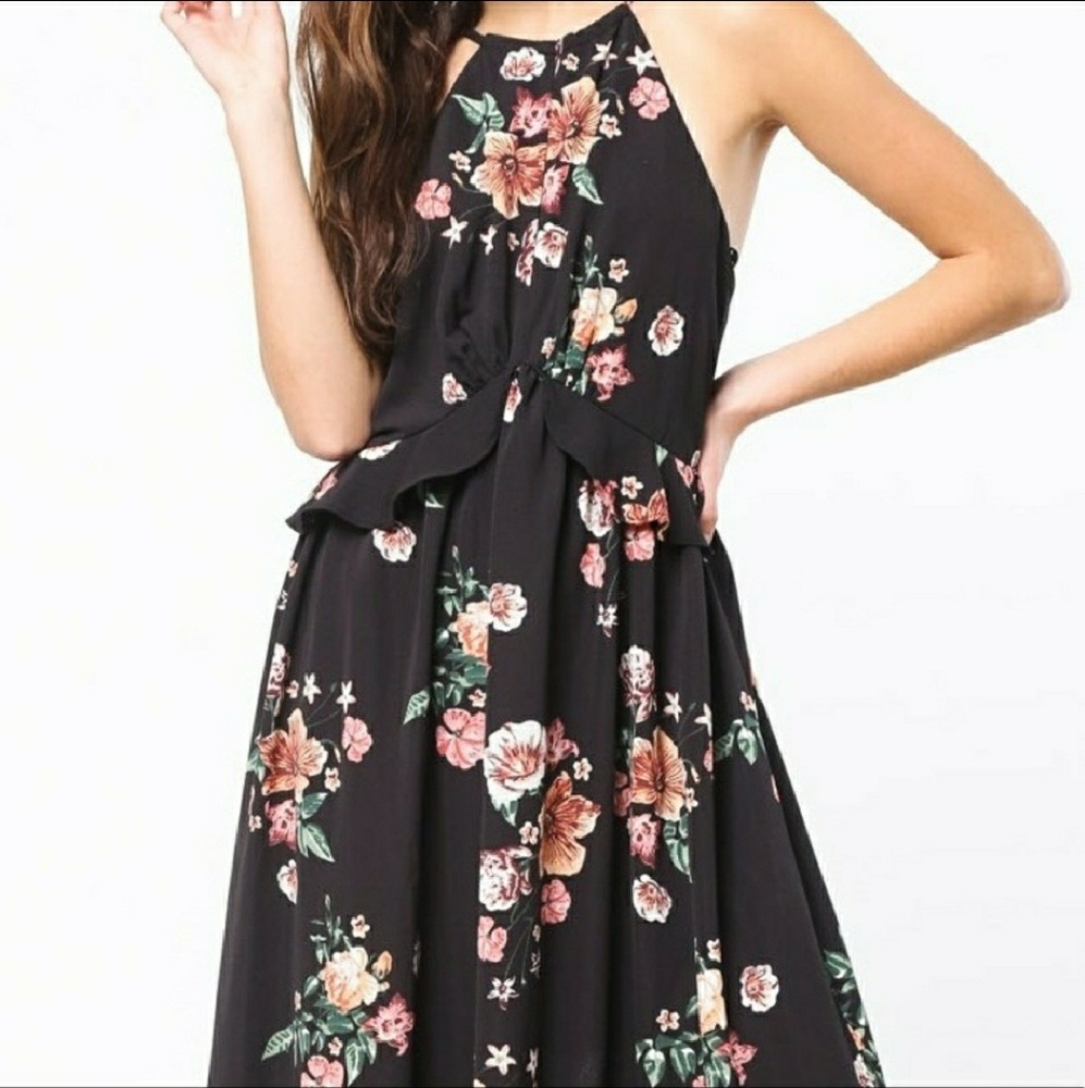 ⏰LAST CHANCE⏰ Black floral maxi dress - Picture 4 of 6